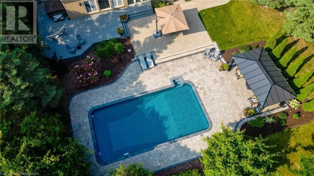 587 MANORWOOD COURT Image 5