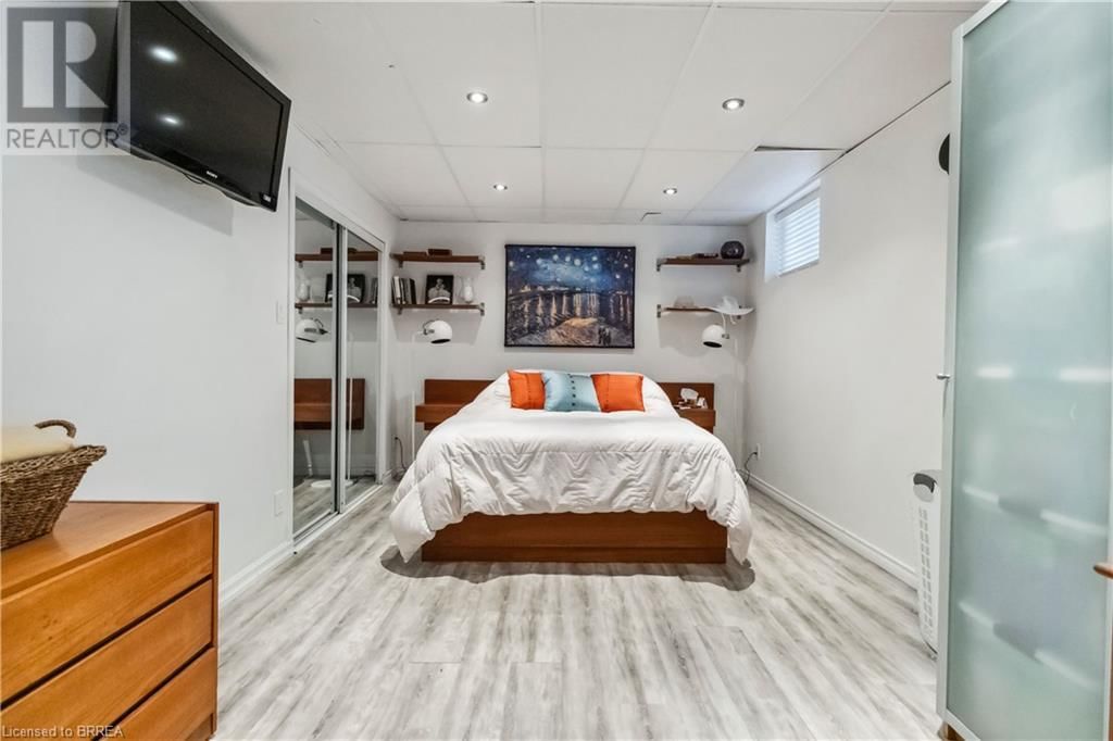 1238 LAKESHORE ROAD Image 10