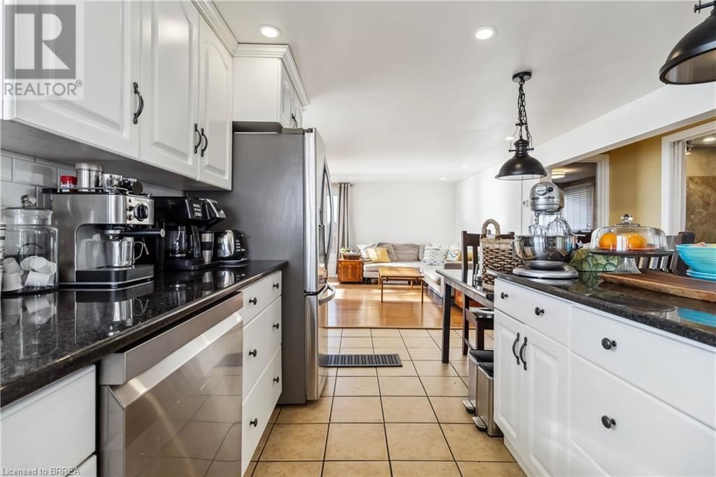 1238 LAKESHORE ROAD Image 15