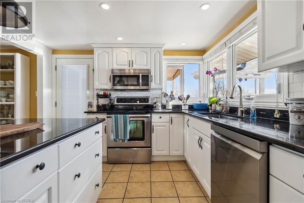 1238 LAKESHORE ROAD Image 21