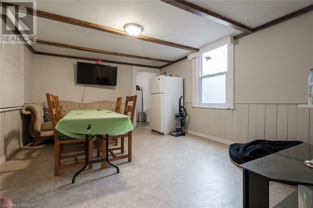 220 DALHOUSIE STREET Image 12
