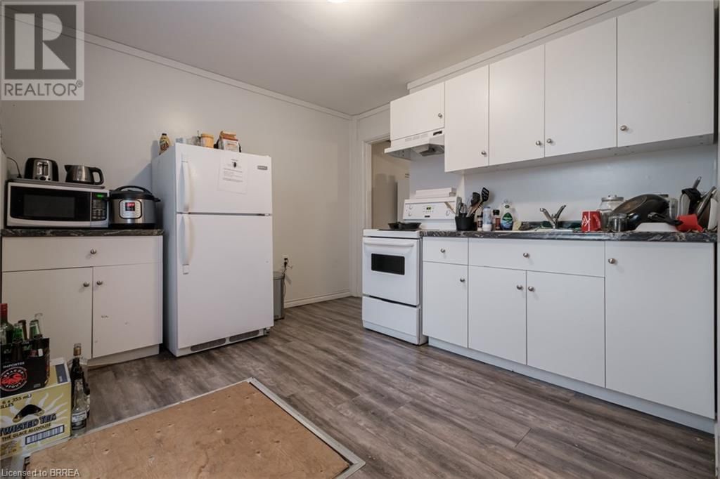 220 DALHOUSIE STREET Image 16