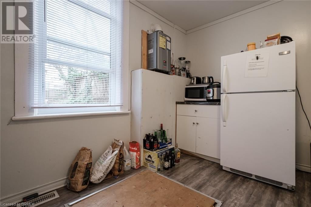 220 DALHOUSIE STREET Image 17