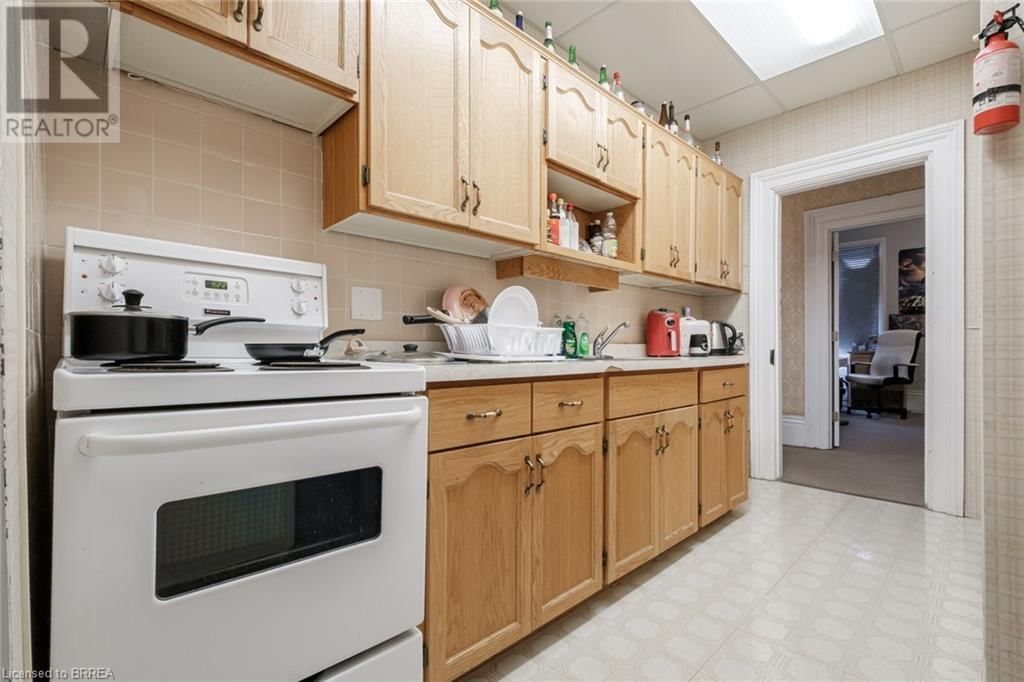 220 DALHOUSIE STREET Image 24