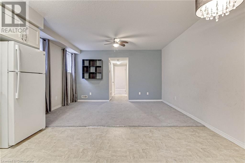 3200 SINGLETON Avenue Unit# 32 Image 6