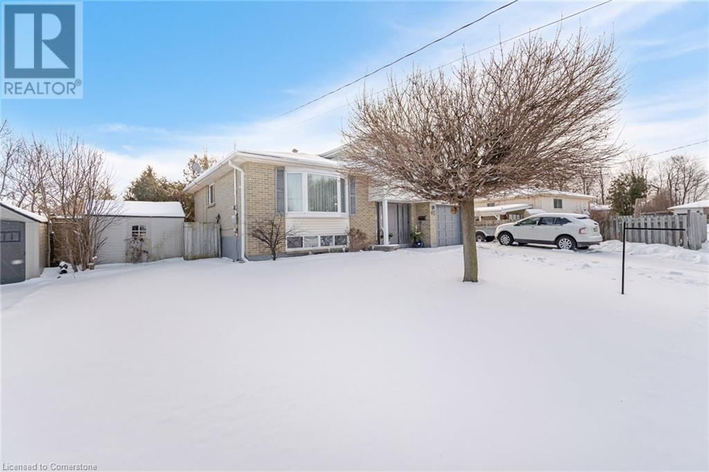 62 JOYCELYN Crescent Image 3