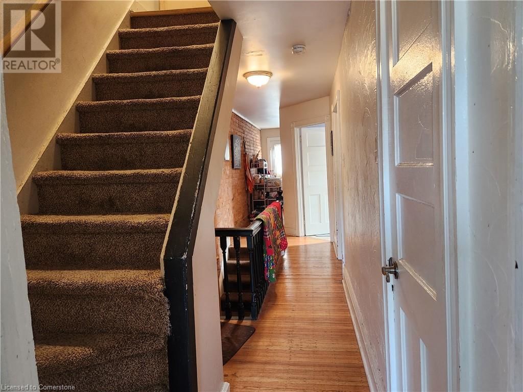 25 GLADSTONE AVENUE Image 18