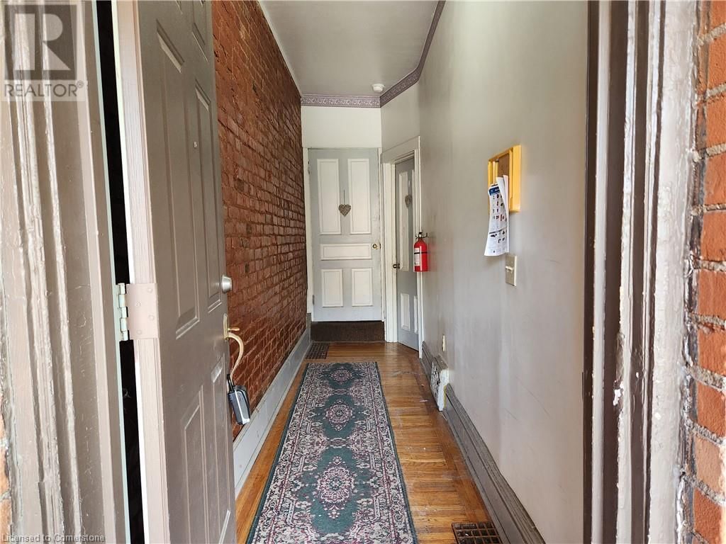 25 GLADSTONE AVENUE Image 19