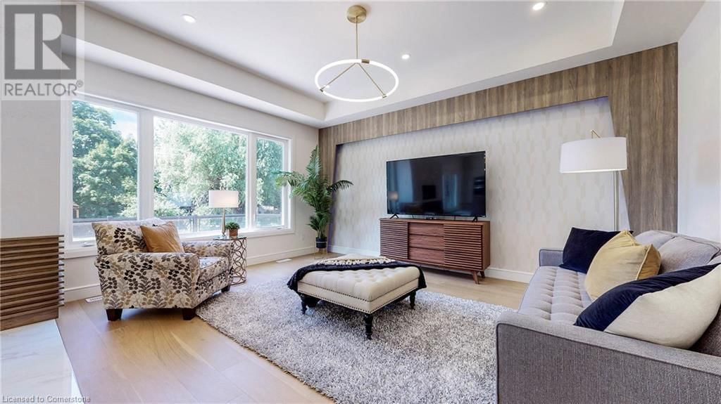 382 SOUTHCOTE ROAD Image 12