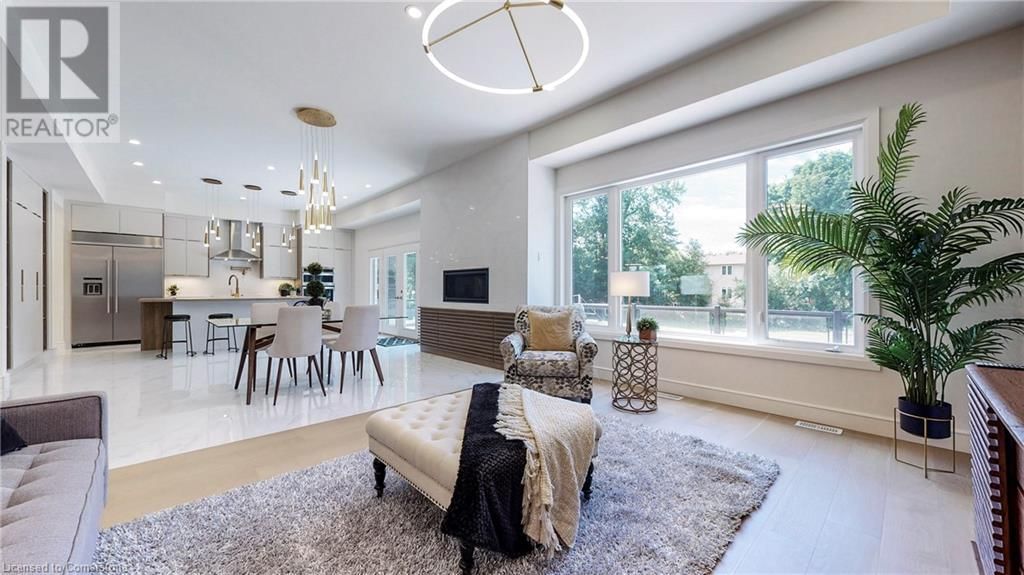 382 SOUTHCOTE ROAD Image 15
