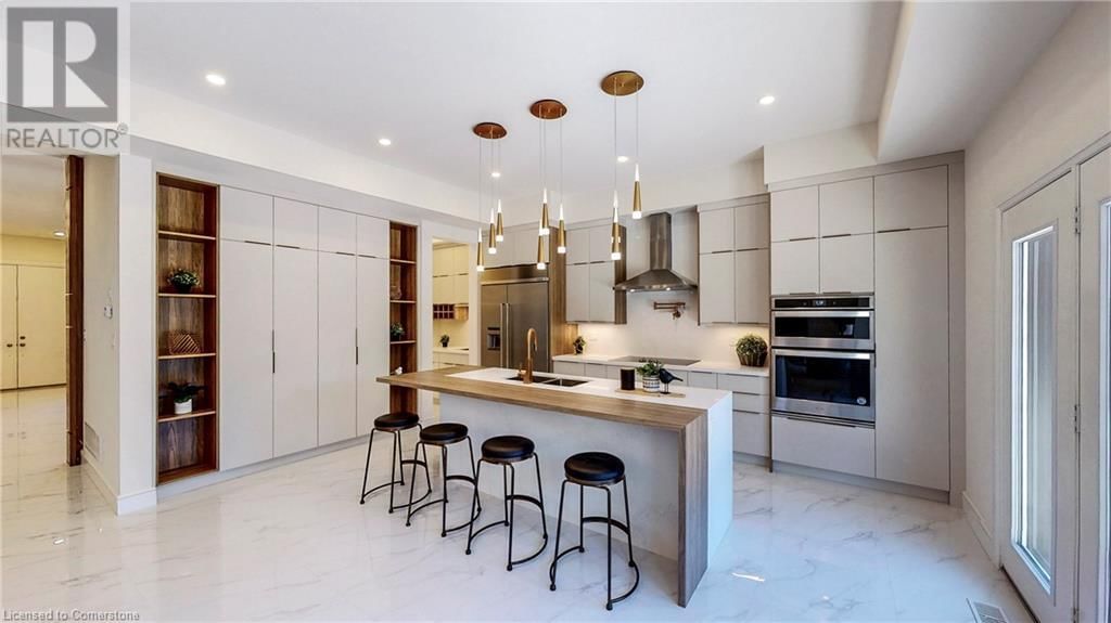 382 SOUTHCOTE ROAD Image 18