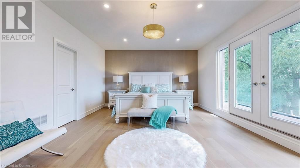 382 SOUTHCOTE ROAD Image 37