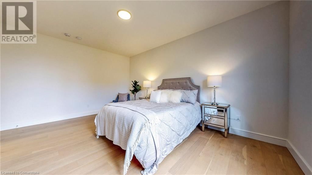 382 SOUTHCOTE ROAD Image 47