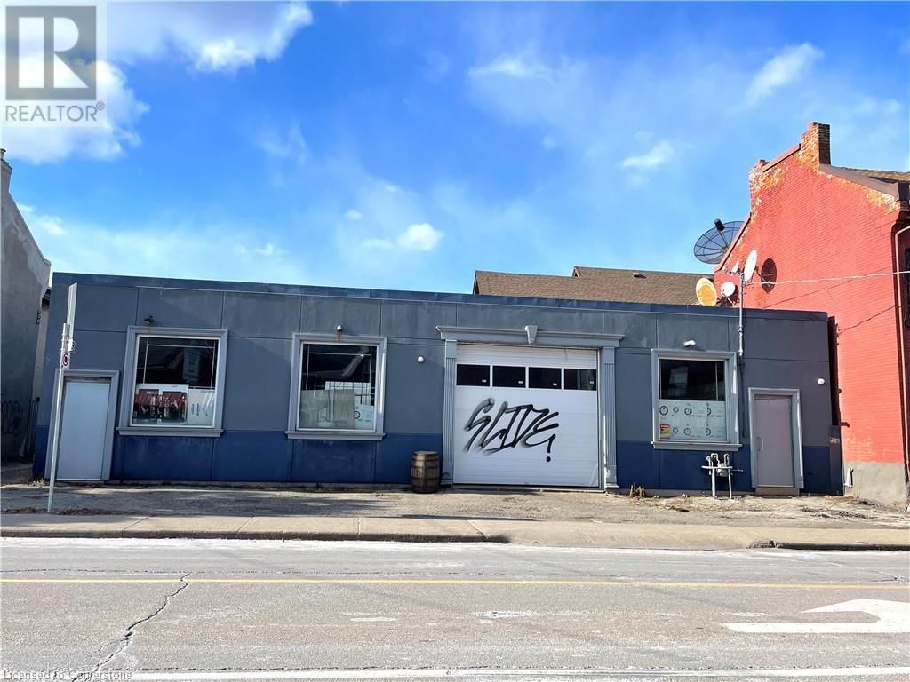 249 JOHN STREET NORTH Image 2