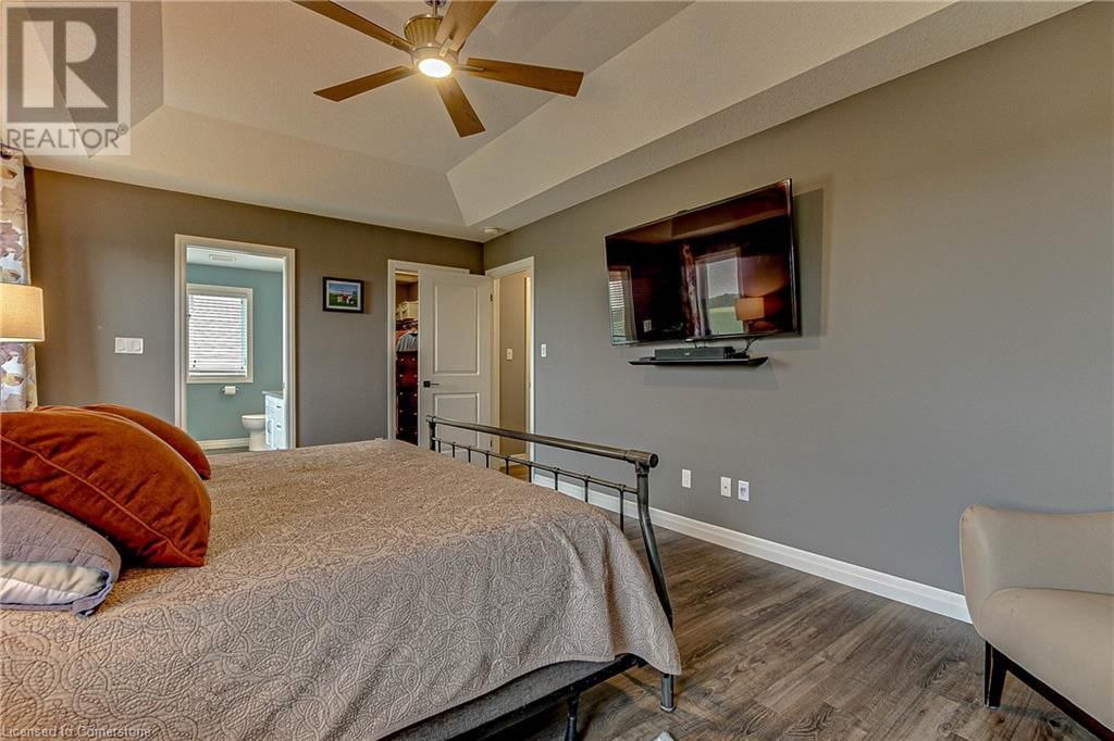 587 HAWTHORNE PLACE Image 21