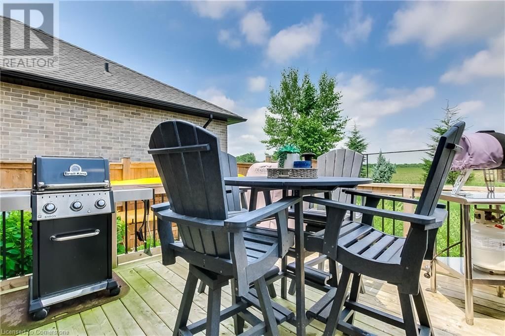 587 HAWTHORNE PLACE Image 25