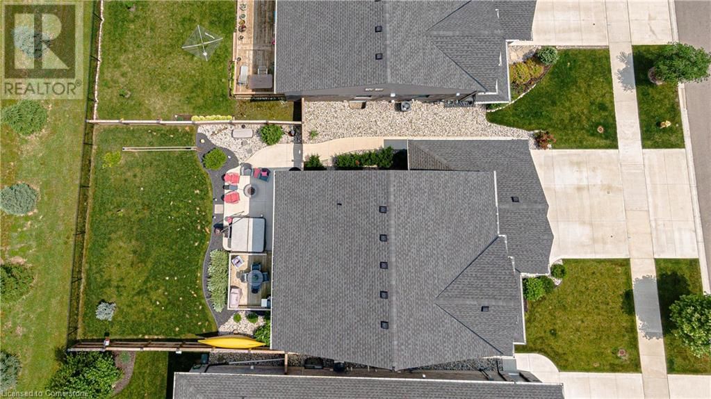 587 HAWTHORNE PLACE Image 31