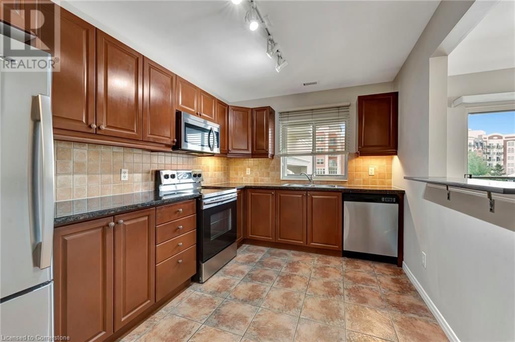 203 - 4000 CREEKSIDE DRIVE Image 10