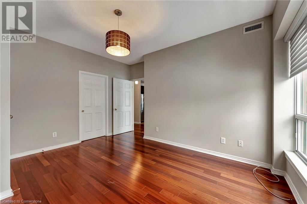 203 - 4000 CREEKSIDE DRIVE Image 16