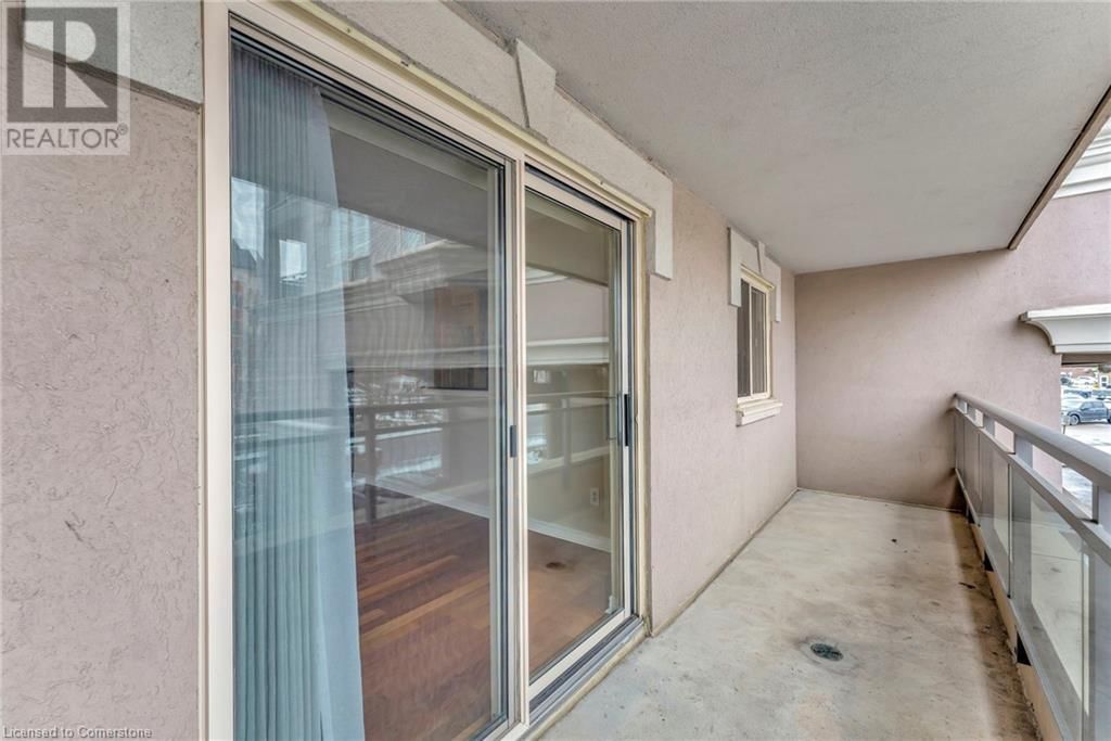 203 - 4000 CREEKSIDE DRIVE Image 28