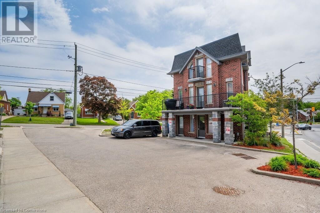 A - 489 EAST AVENUE Image 18