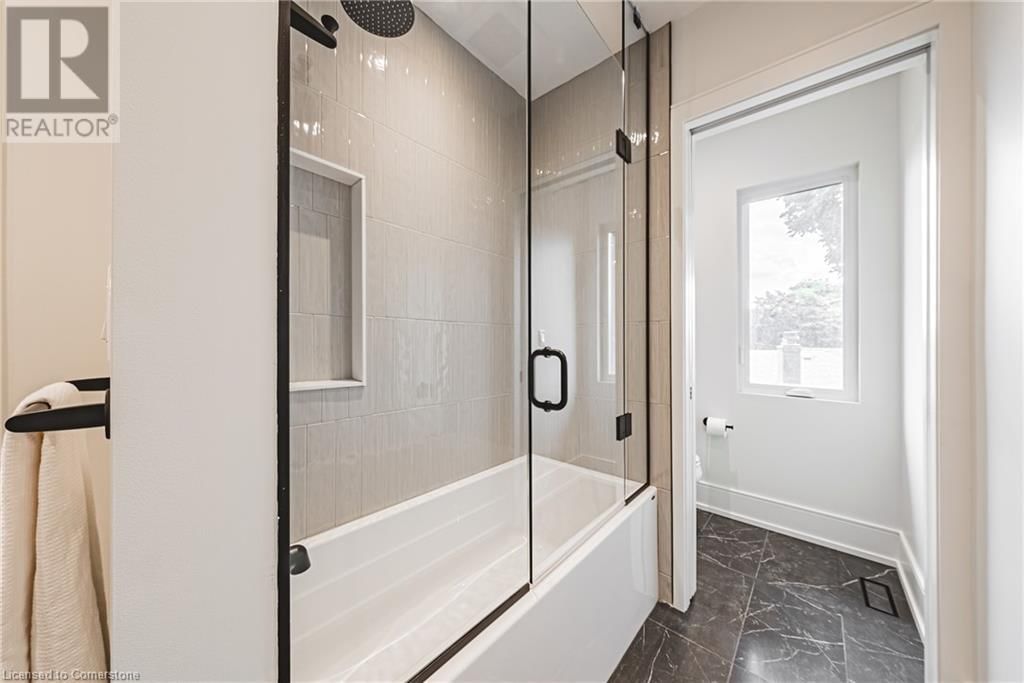 202 QUEEN STREET WEST Image 36