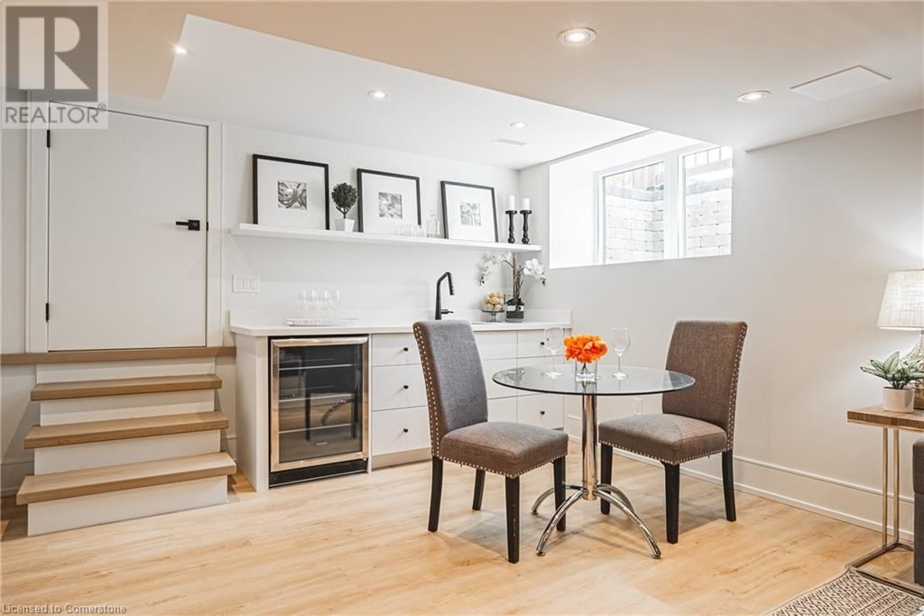 202 QUEEN STREET WEST Image 42