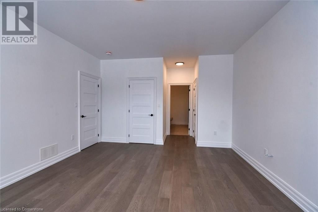 21 HEATH STREET Image 13