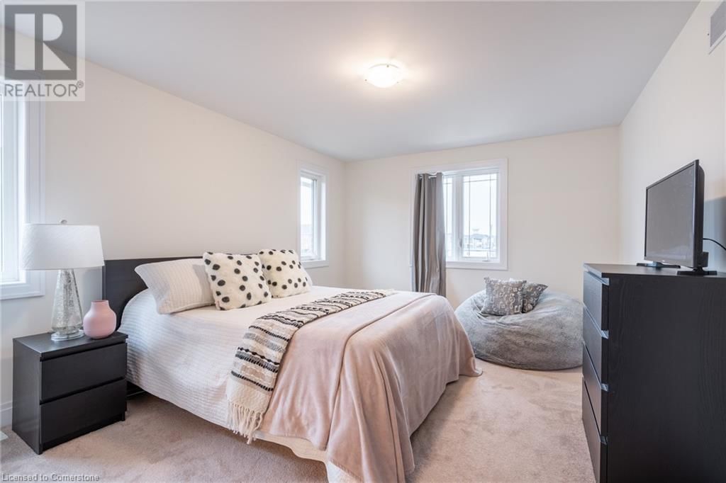 45 GREAT FALLS BOULEVARD Image 30