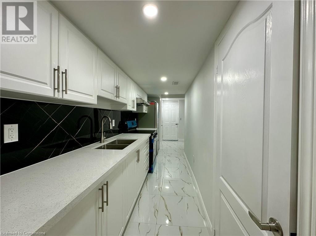 103 CROSSMORE Crescent Unit# Basement Image 2