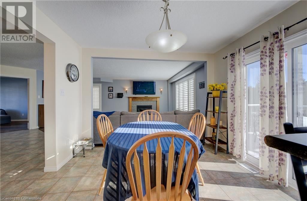 37 GREY OAK DRIVE Image 17