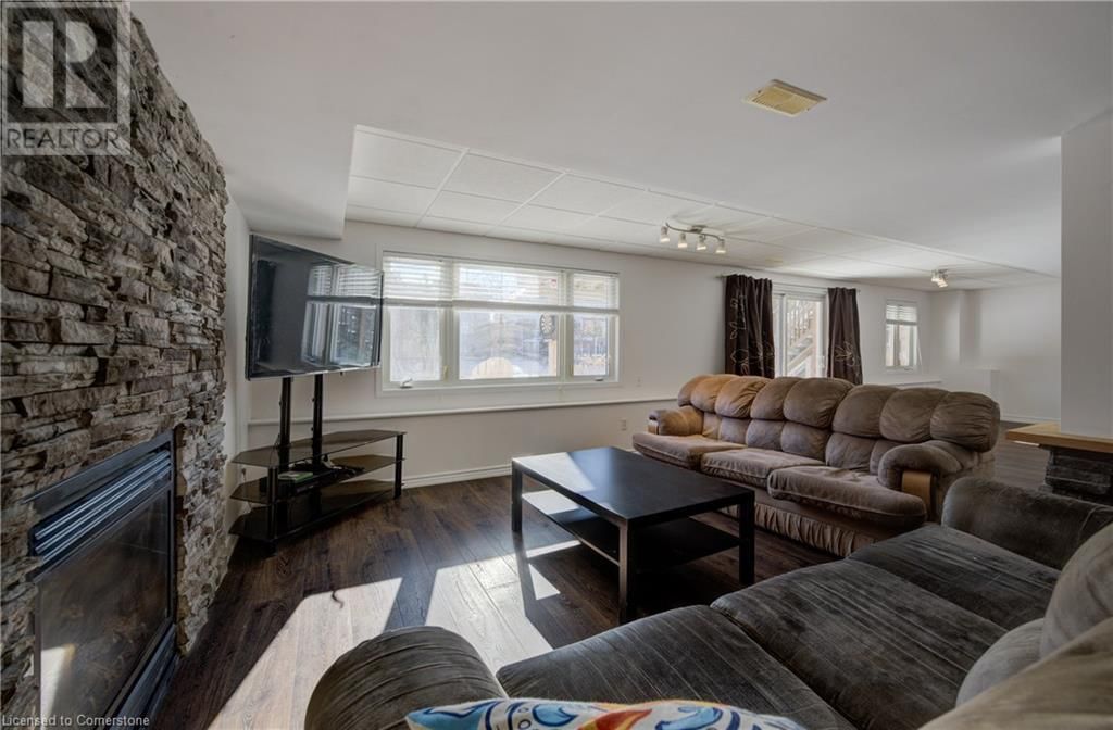 37 GREY OAK DRIVE Image 37