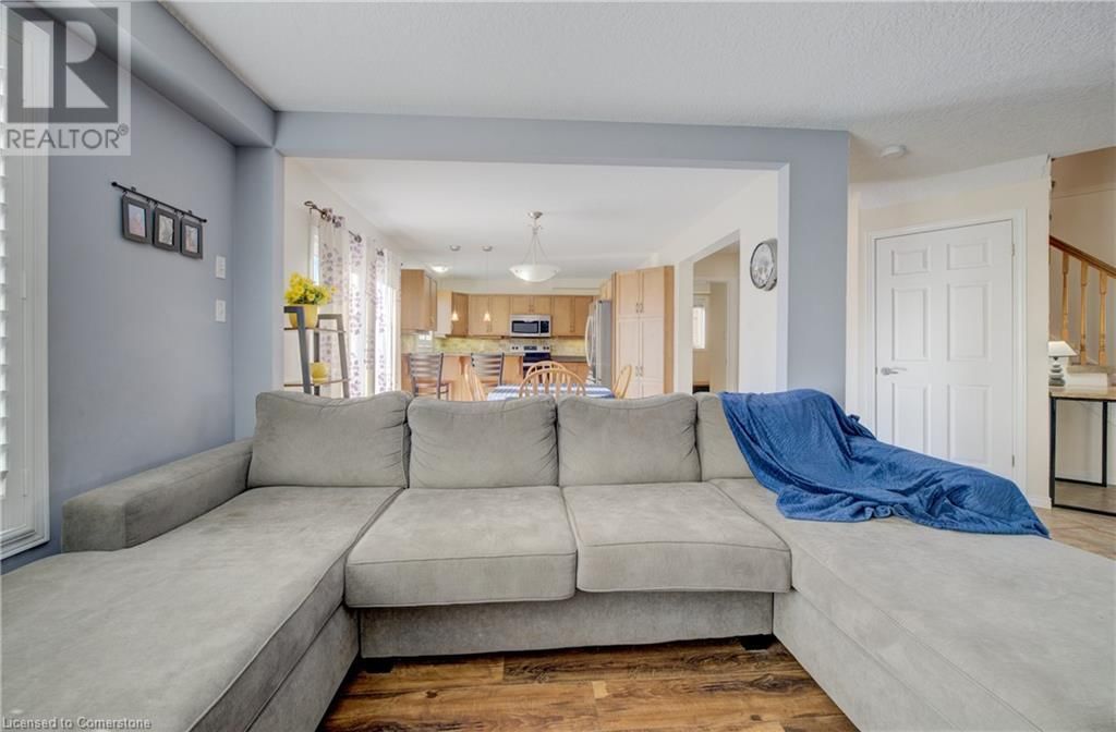 37 GREY OAK DRIVE Image 9