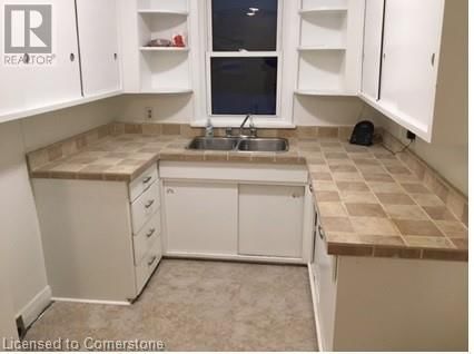 68 QUEEN STREET SOUTH Image 21