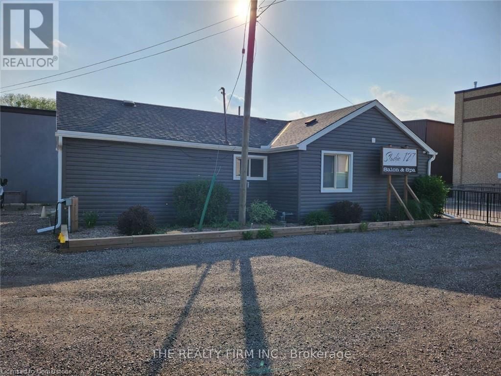 1302 SWAN STREET NORTH Image 1