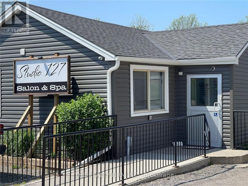 1302 SWAN STREET NORTH Image 6