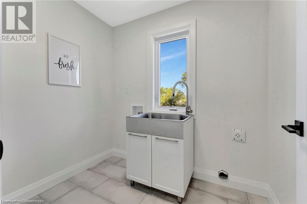 10 BLAIN AVENUE Image 22