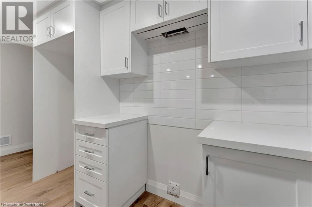 10 BLAIN AVENUE Image 31