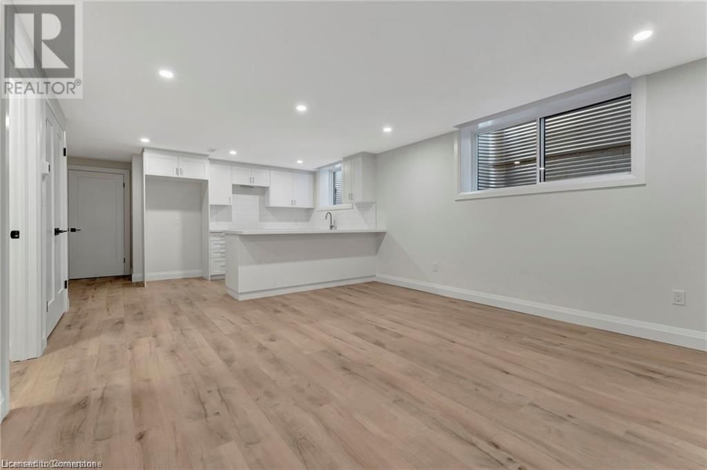 10 BLAIN AVENUE Image 35