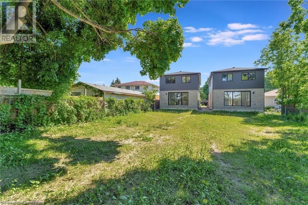 10 BLAIN AVENUE Image 42