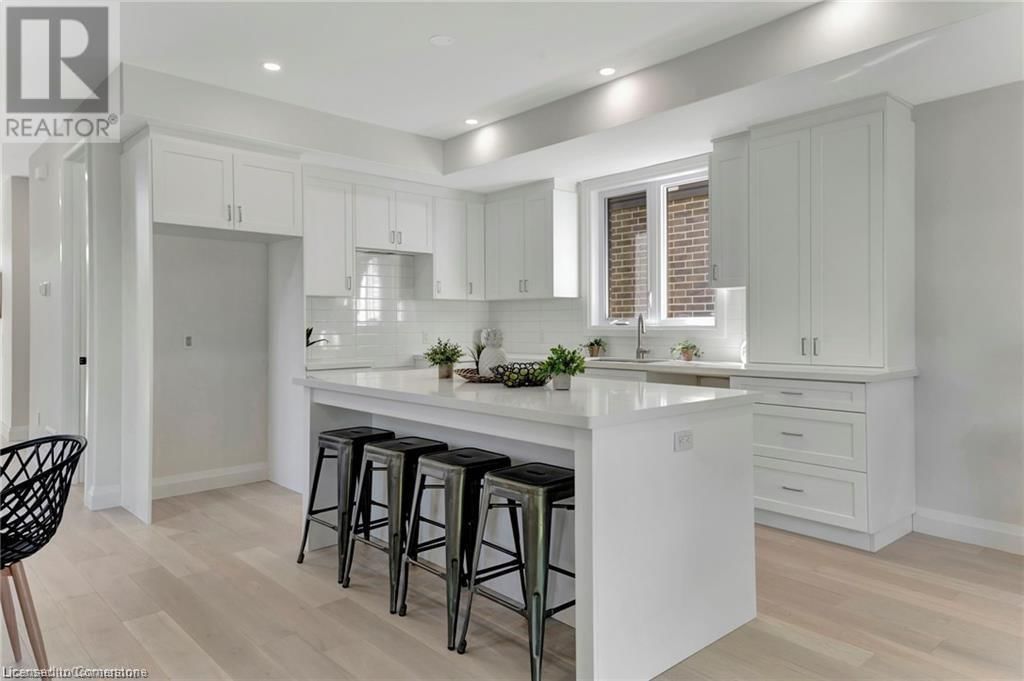10 BLAIN AVENUE Image 5