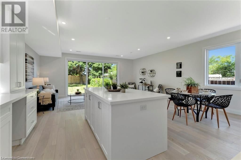 10 BLAIN AVENUE Image 7