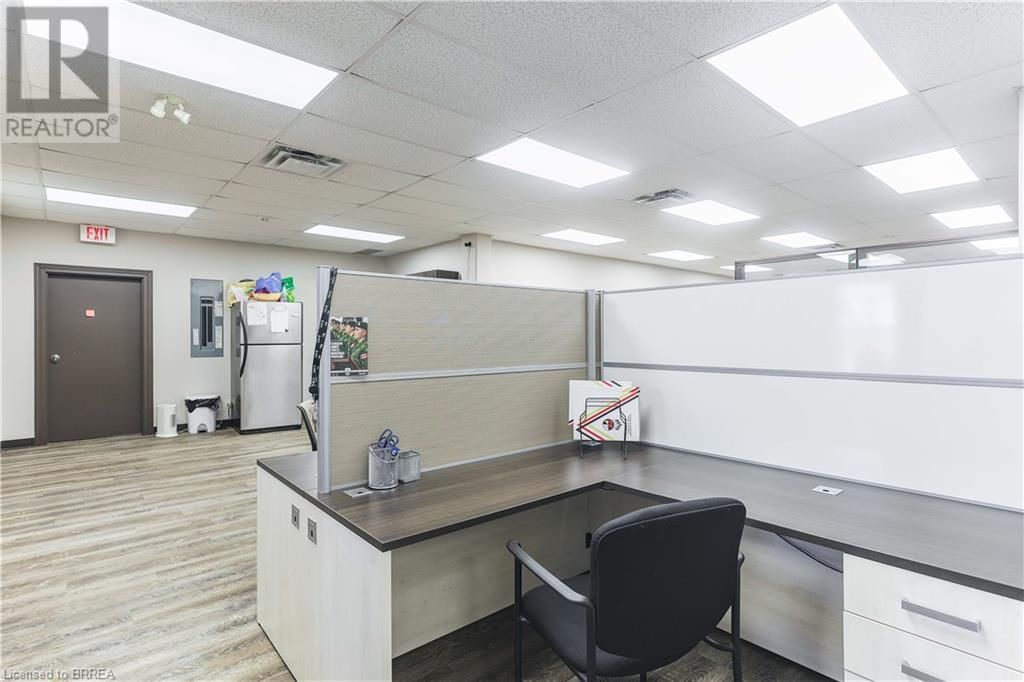 B.3 - 30 BRANT AVENUE Image 22