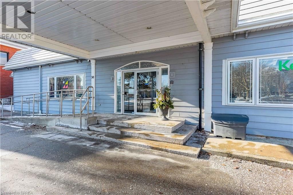 B.3 - 30 BRANT AVENUE Image 4