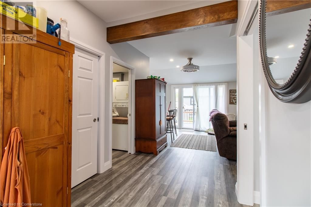 20 4TH AVENUE Image 23
