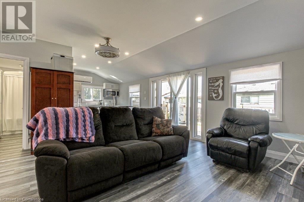 20 4TH AVENUE Image 25