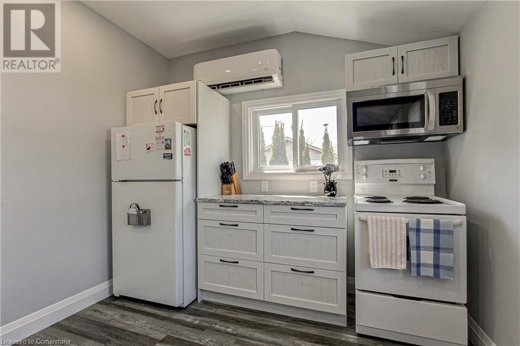 20 4TH AVENUE Image 29