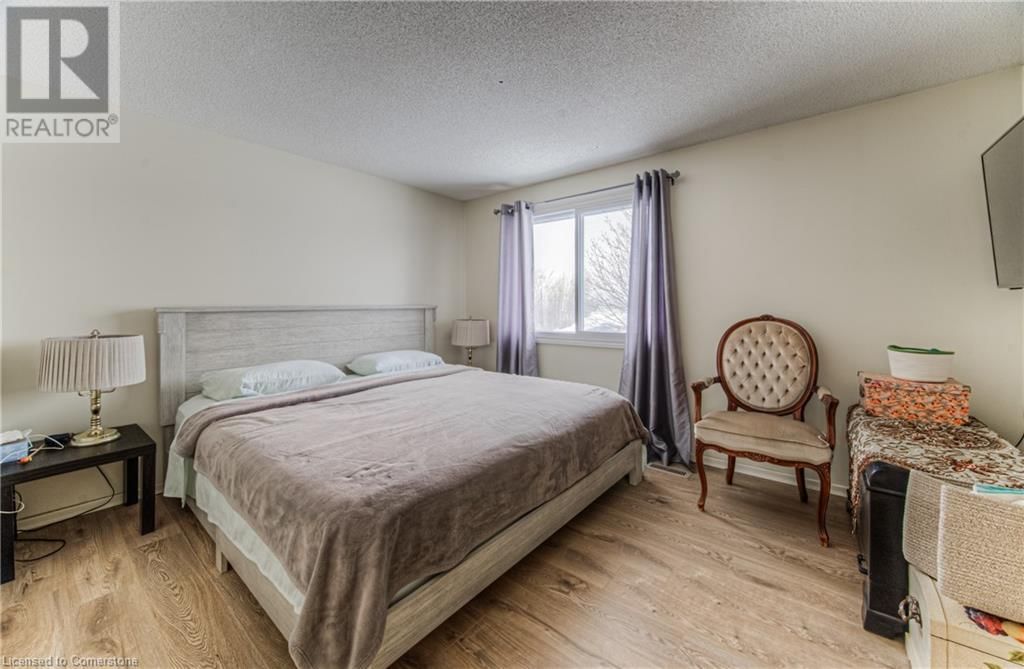 5 - 395 KINGSCOURT DRIVE Image 11
