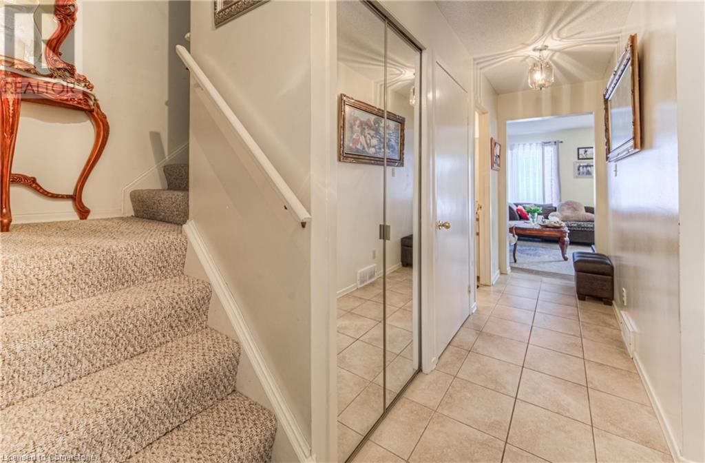 5 - 395 KINGSCOURT DRIVE Image 4