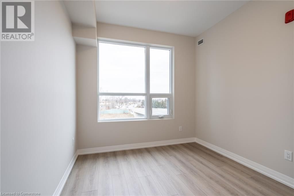 302 - 120 SPRINGVALLEY CRESCENT Image 30